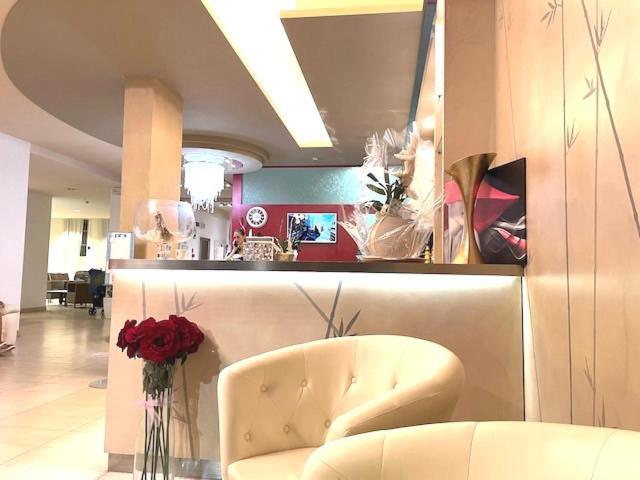 Hotel Cosmopol 체제나티코 외부 사진